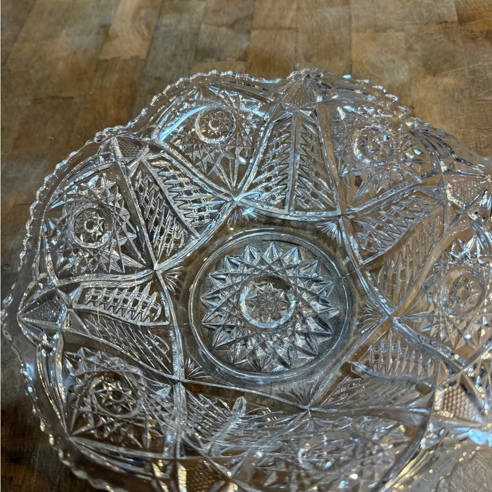 MCM Vintage Intricate Clear Glass Fruit Bowl Serving Dish